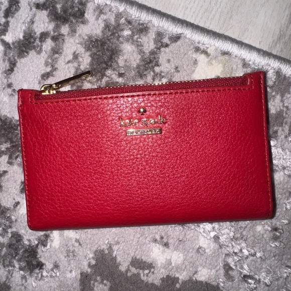 Like new red Kate spade come crossbody with matching wallet - Picture 5 of 8